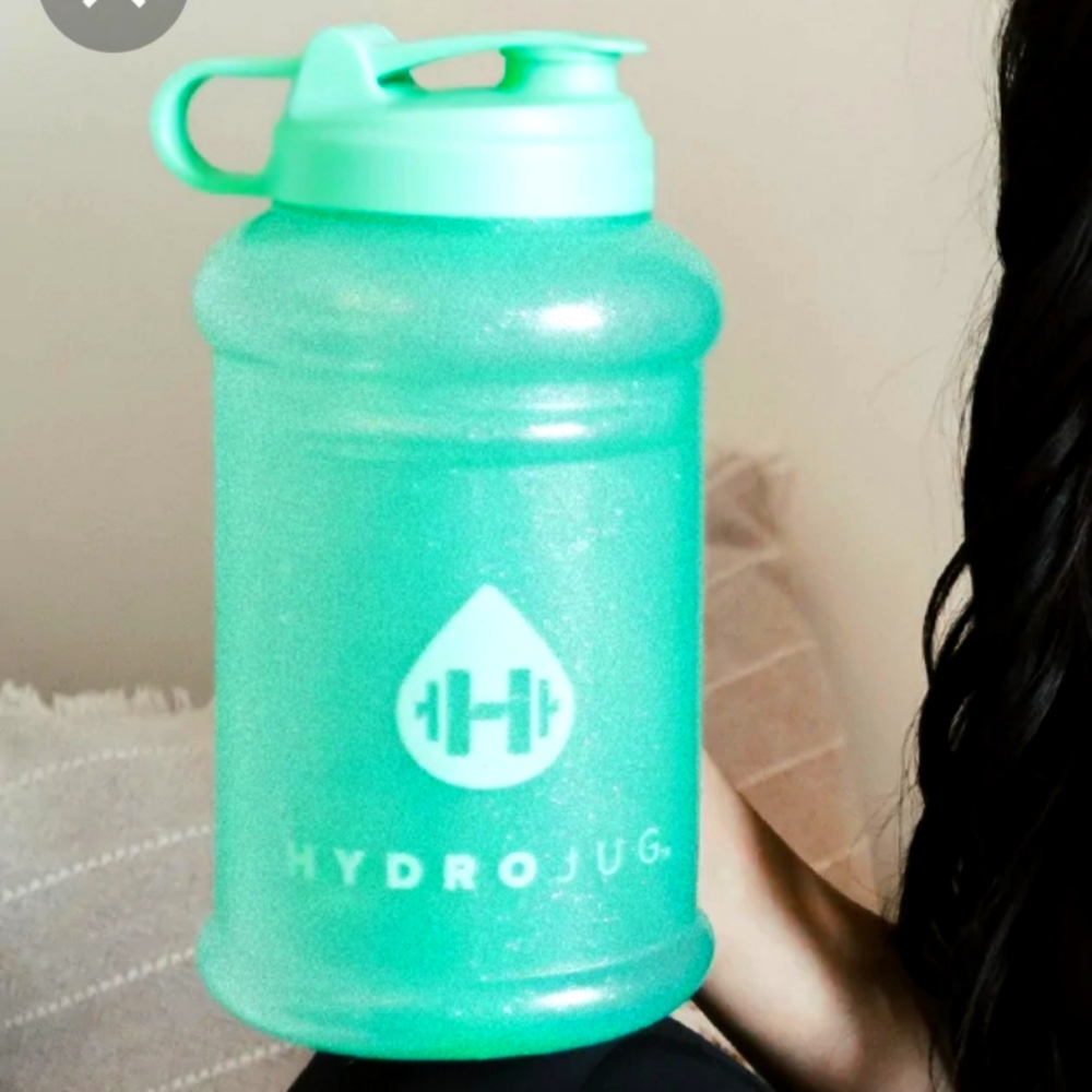 Hydrojug and 2 sleeves